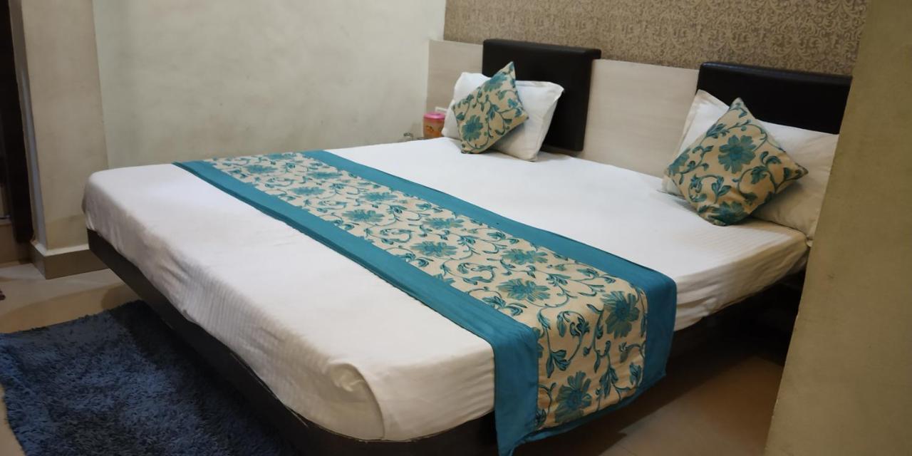 Hotel Maa Ganga Palace Бопал Екстериор снимка